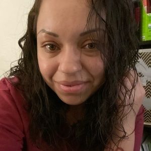 Meet your Posher, Yesenia